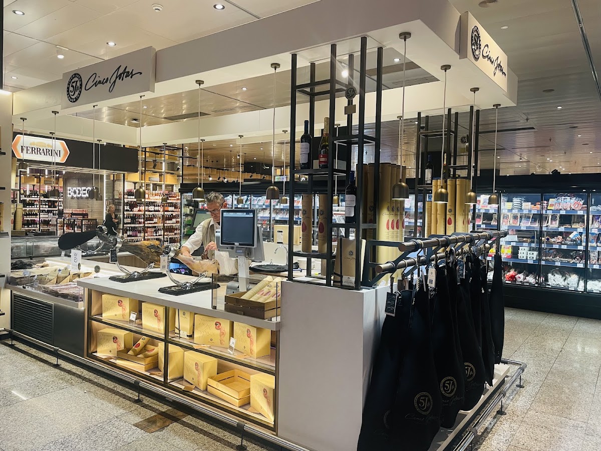 El Corte Inglés Marbella photo 3