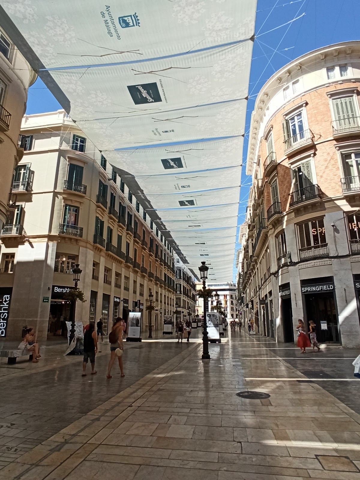 Calle Larios photo 1