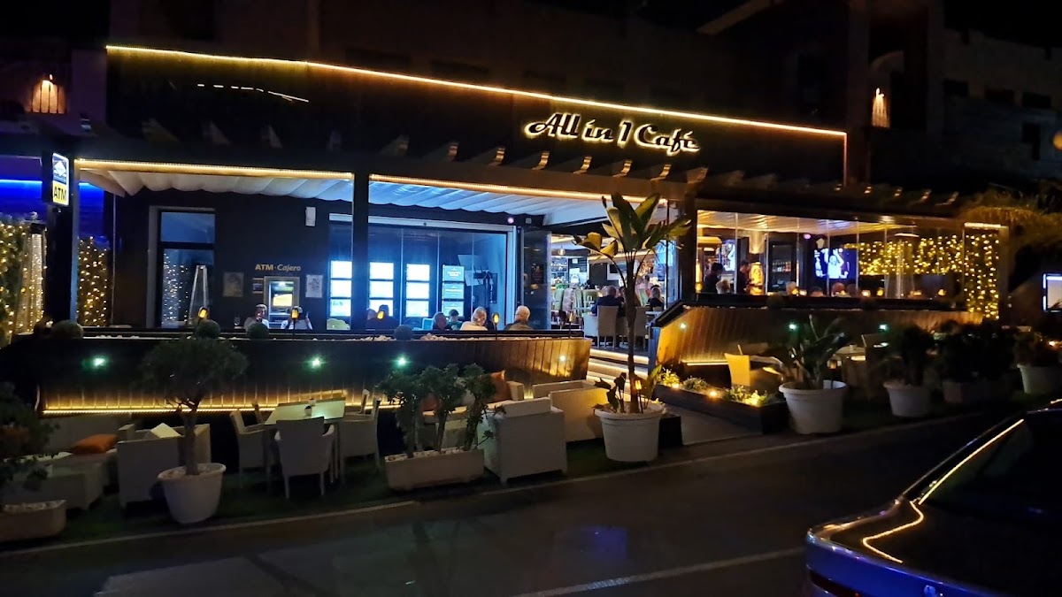 All in 1 Café - Restaurant & Bar photo 3