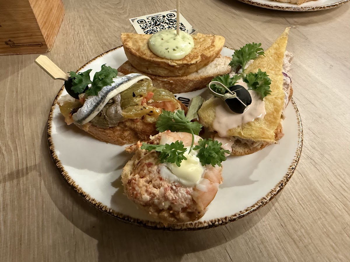 La Taberna del Pintxo Larios photo 5