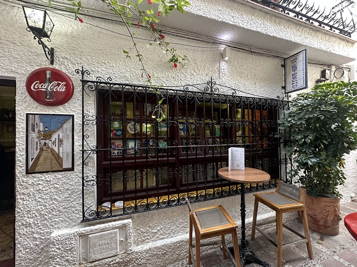 Bar El Estrecho photo 3